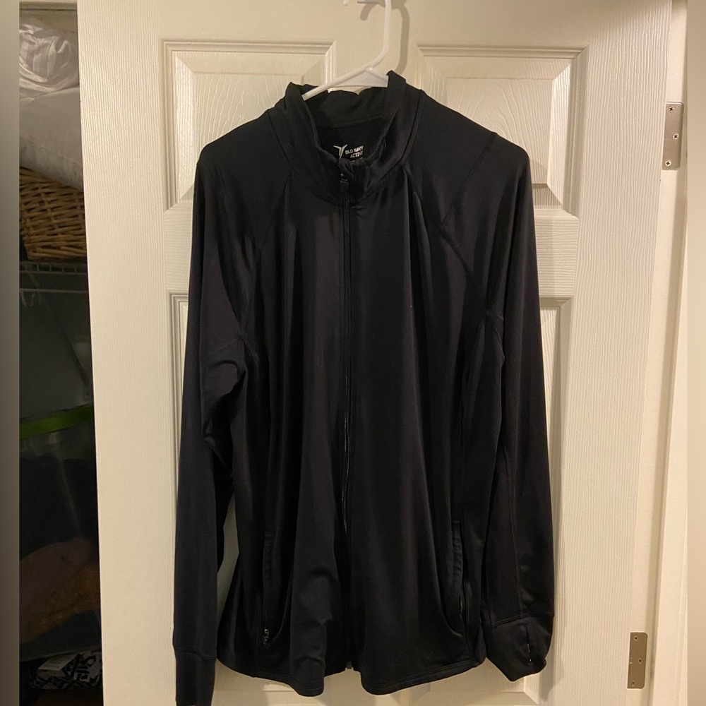 Women’s active wear zip up with zip pockets size XXL black